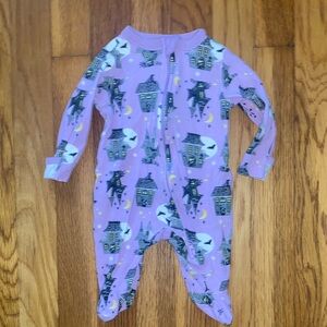 EUC Old Navy size NB Purple Kids One Piece with Halloween Print
